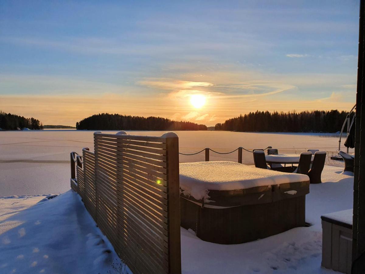 Stunning Log Cabin 45M2 On The Shore Of Kallavesi. Kuopio Ngoại thất bức ảnh