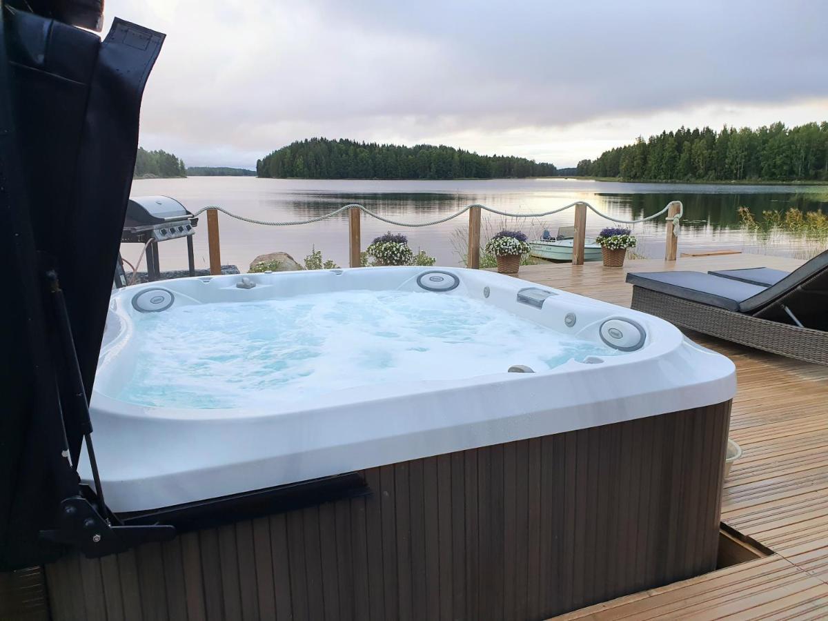 Stunning Log Cabin 45M2 On The Shore Of Kallavesi. Kuopio Ngoại thất bức ảnh
