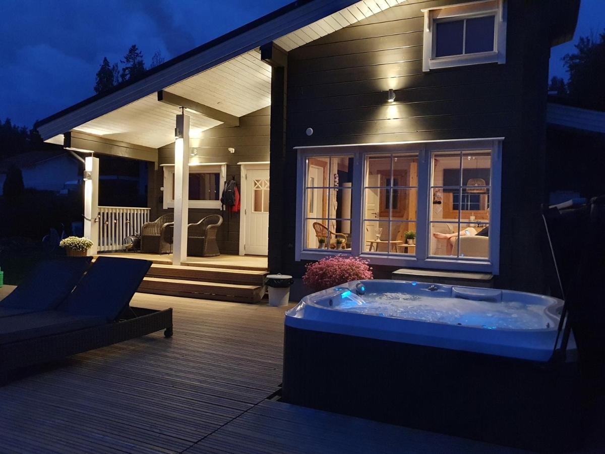 Stunning Log Cabin 45M2 On The Shore Of Kallavesi. Kuopio Ngoại thất bức ảnh