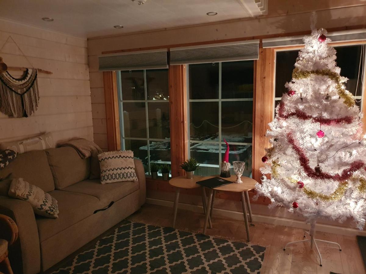 Stunning Log Cabin 45M2 On The Shore Of Kallavesi. Kuopio Ngoại thất bức ảnh