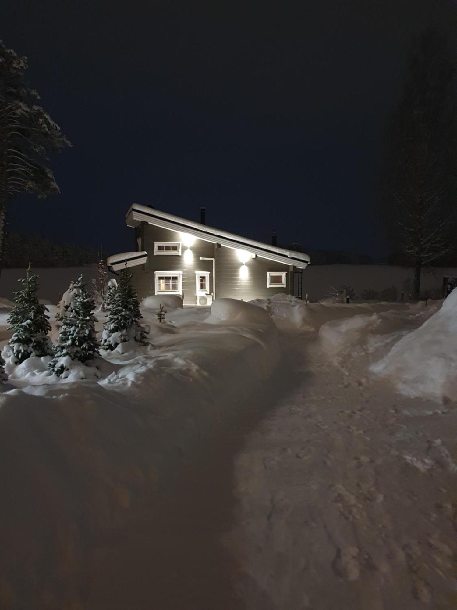 Stunning Log Cabin 45M2 On The Shore Of Kallavesi. Kuopio Ngoại thất bức ảnh
